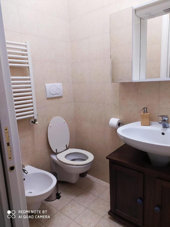 Appartamento Dante Alighieri House Bari Esterno foto
