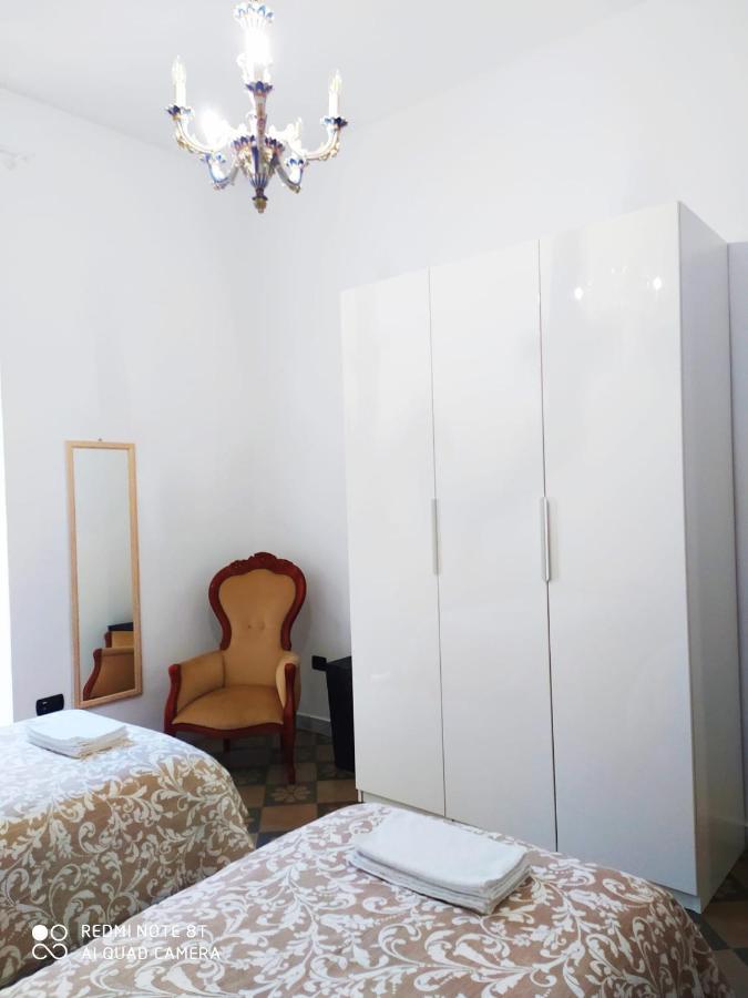 Appartamento Dante Alighieri House Bari Esterno foto